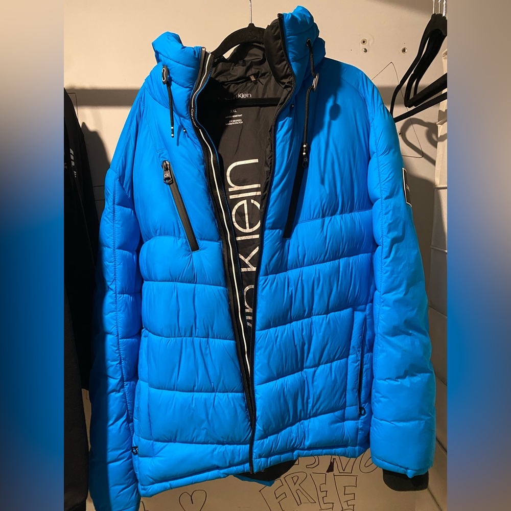 SOLD - Calvin klein puffer coat blue like new snowboard